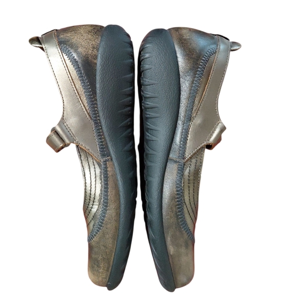 NAOT Kirei Bronze Mary Jane's Metallic Slip On Comfort Shoe Size 9 - Picture 6 of 11